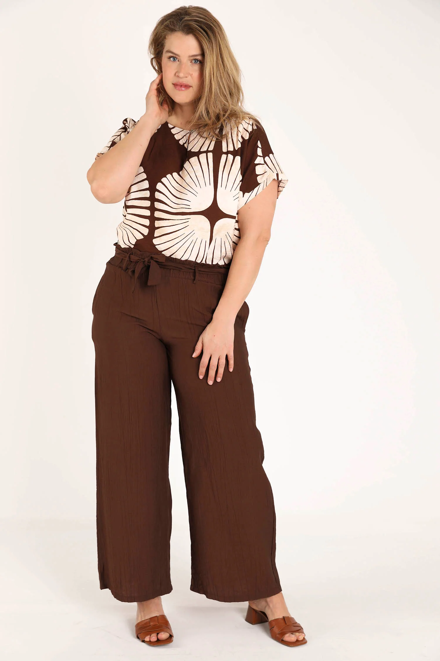 Pantalon large en viscose uni effet plissé - Image 4