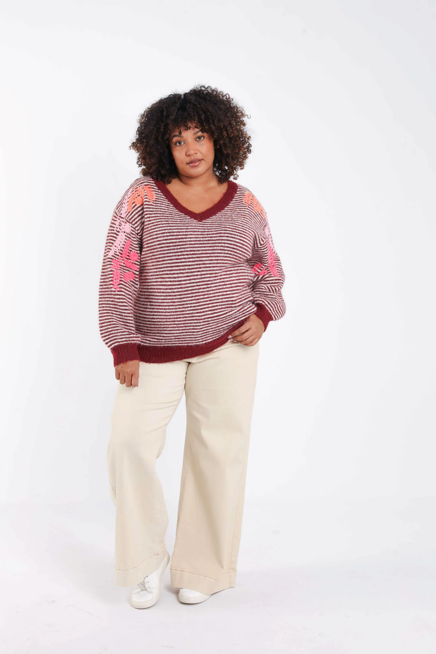 Pull rayé avec broderies - Image 8