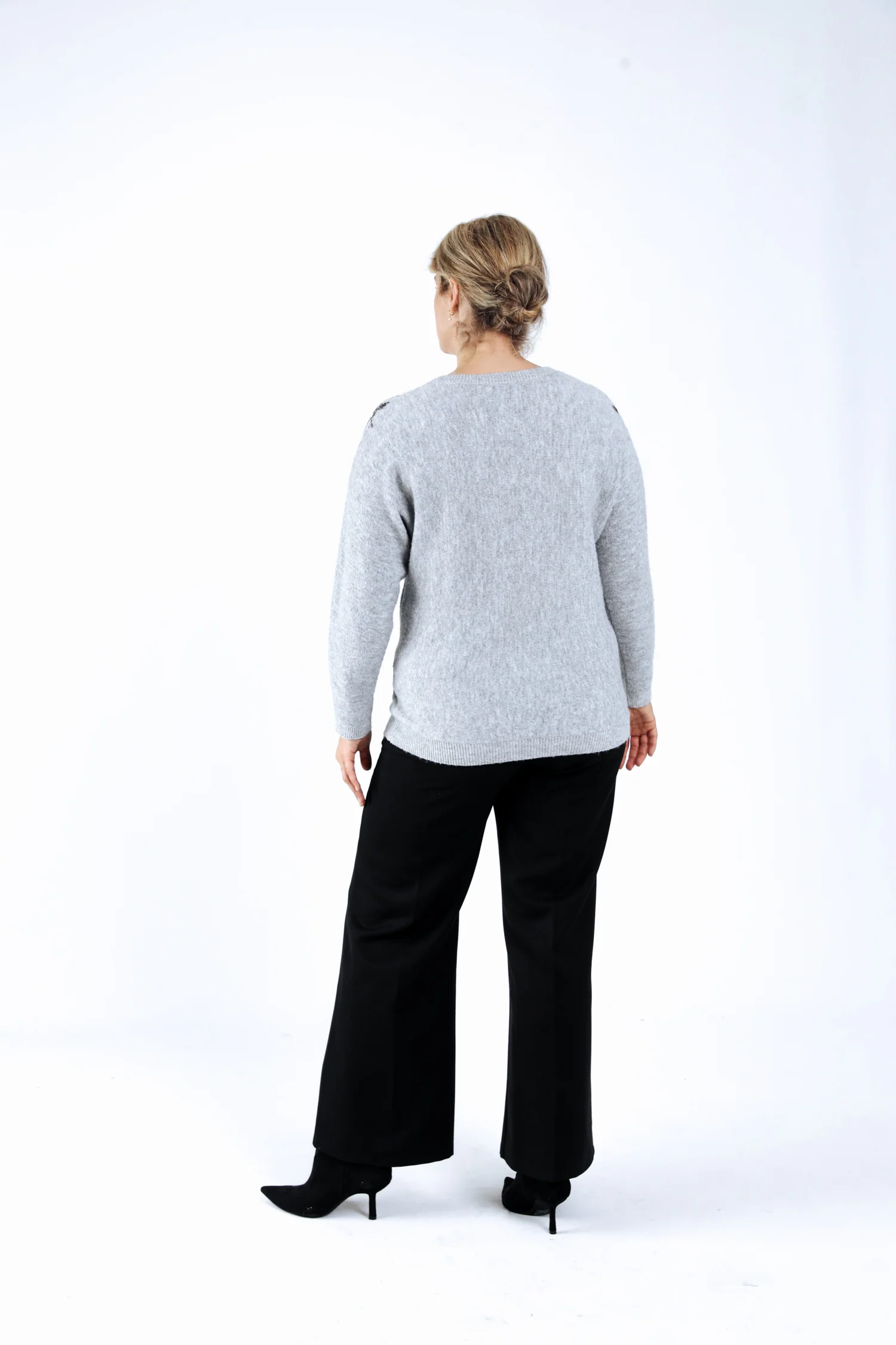 Pull uni avec broderies perlées - Image 2