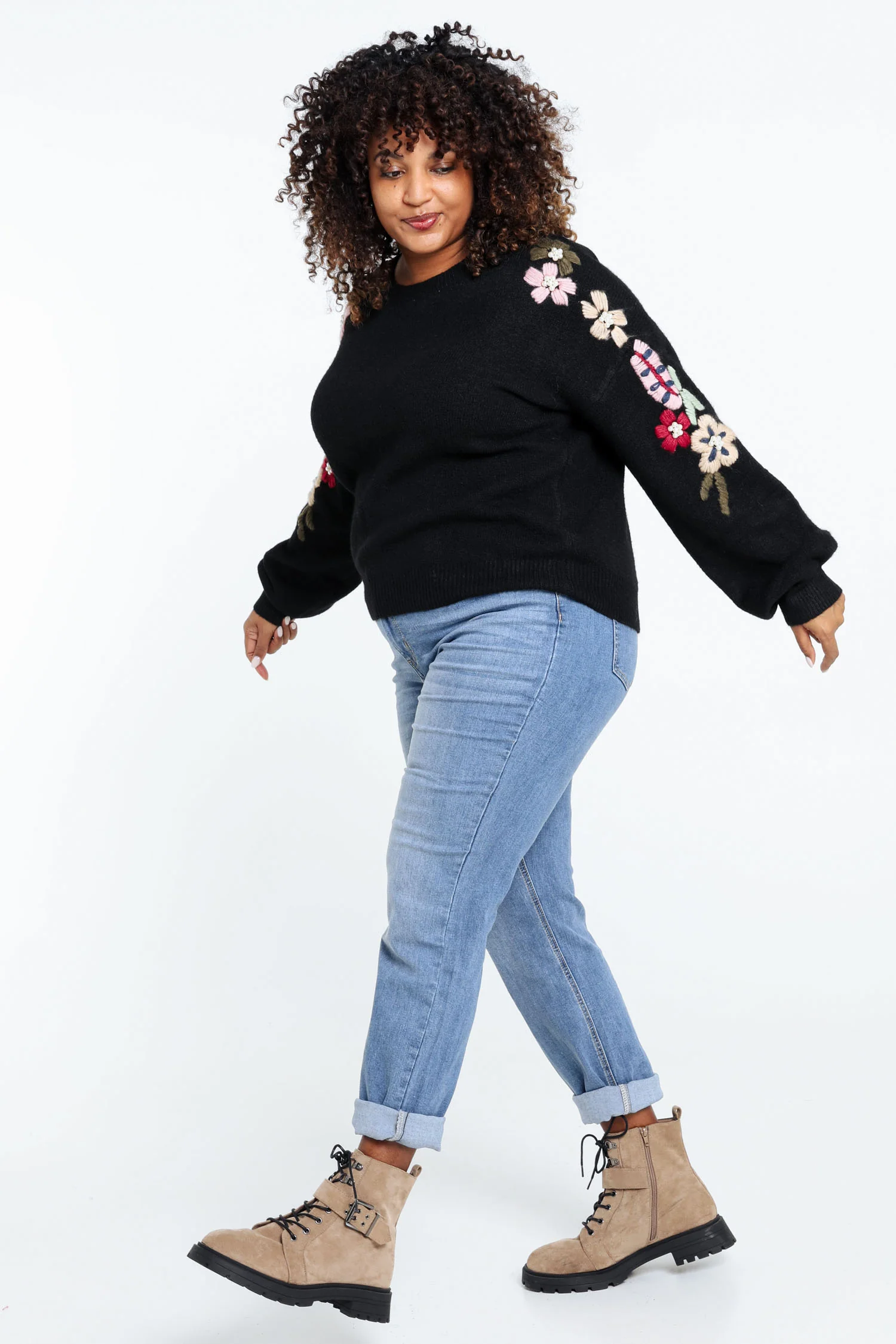 Pull uni avec manches détail broderies - Image 9