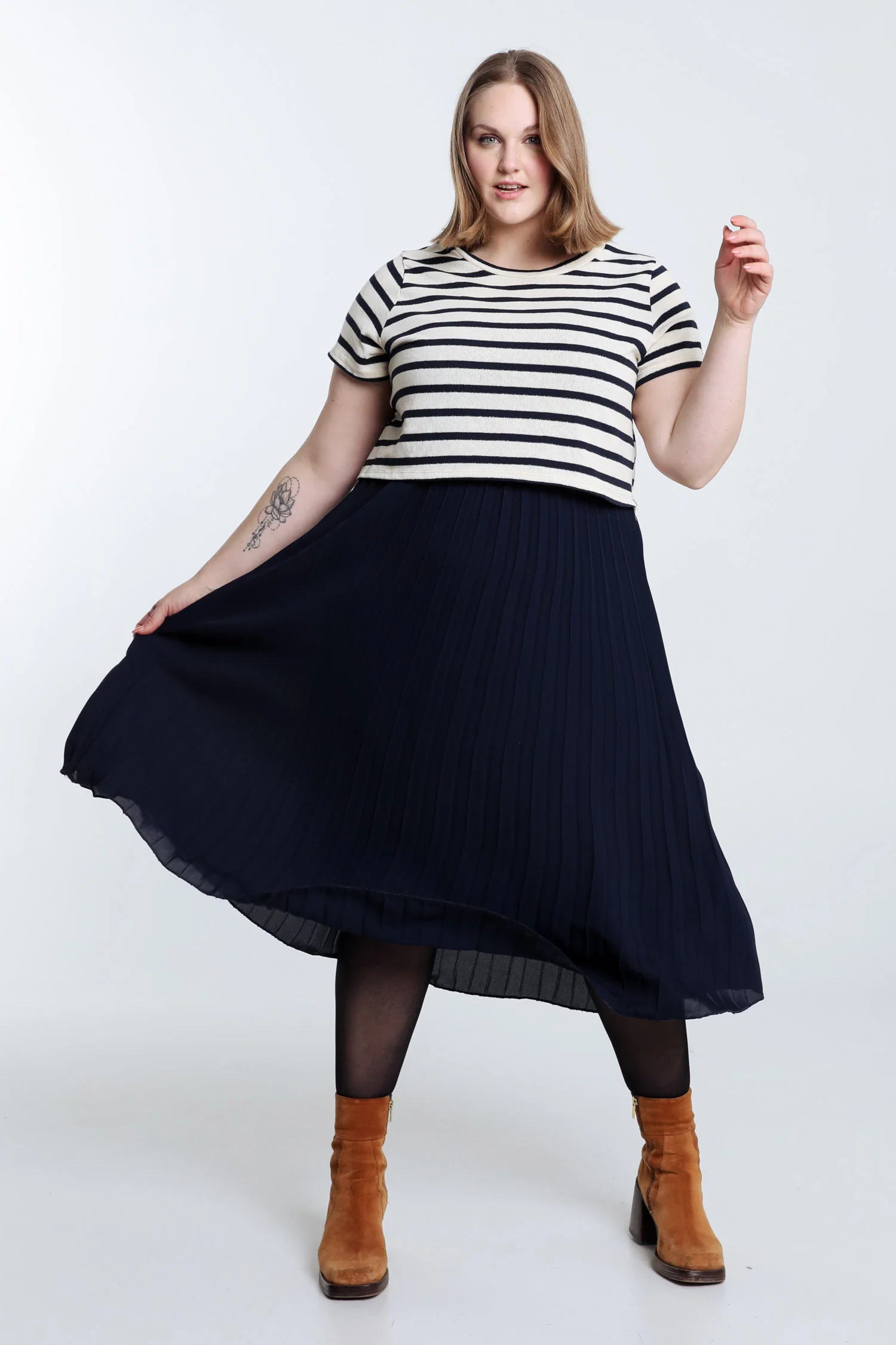 Robe 2 en 1 marinière et bas plissé - Image 8