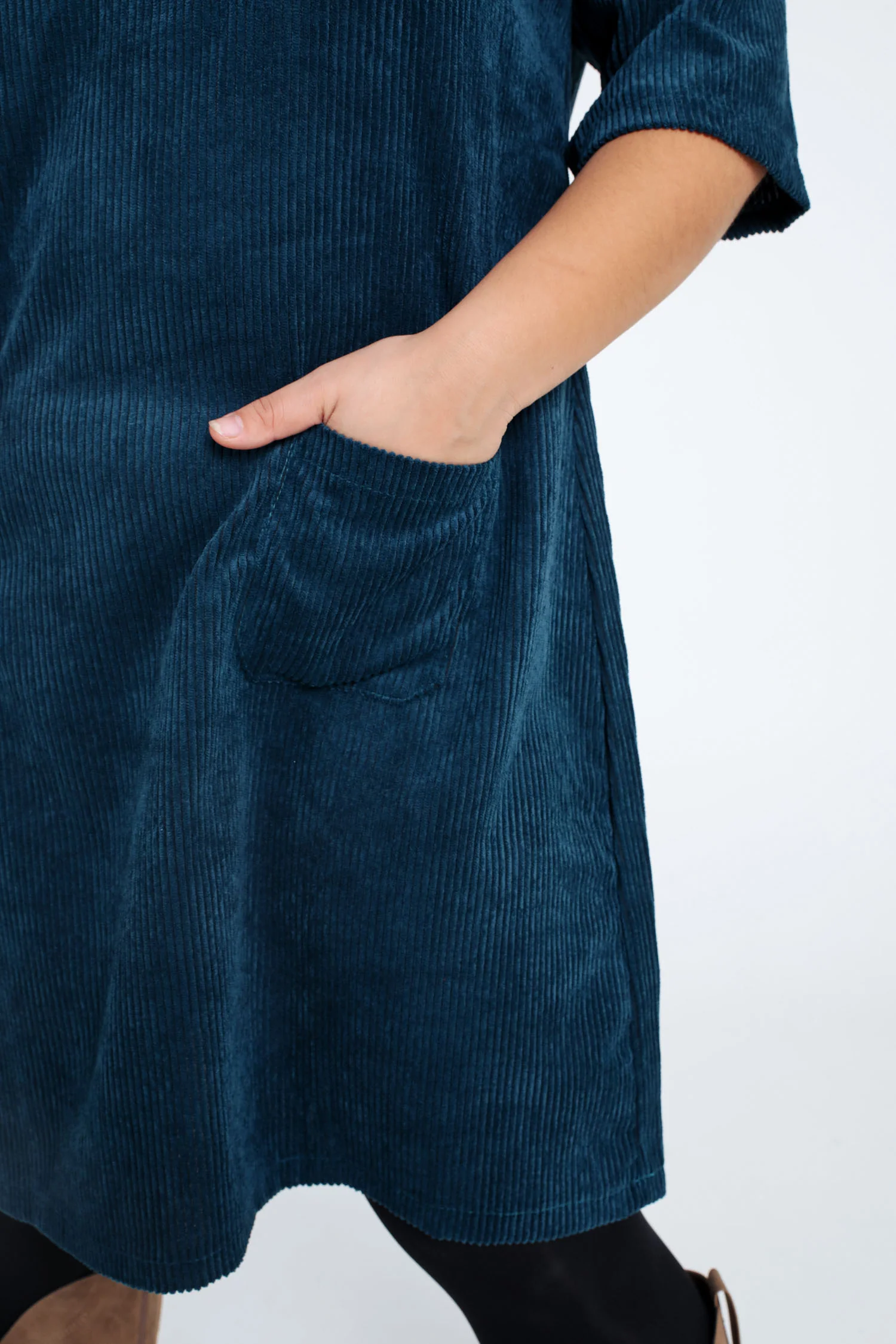 Robe courte unie en velours - Image 5