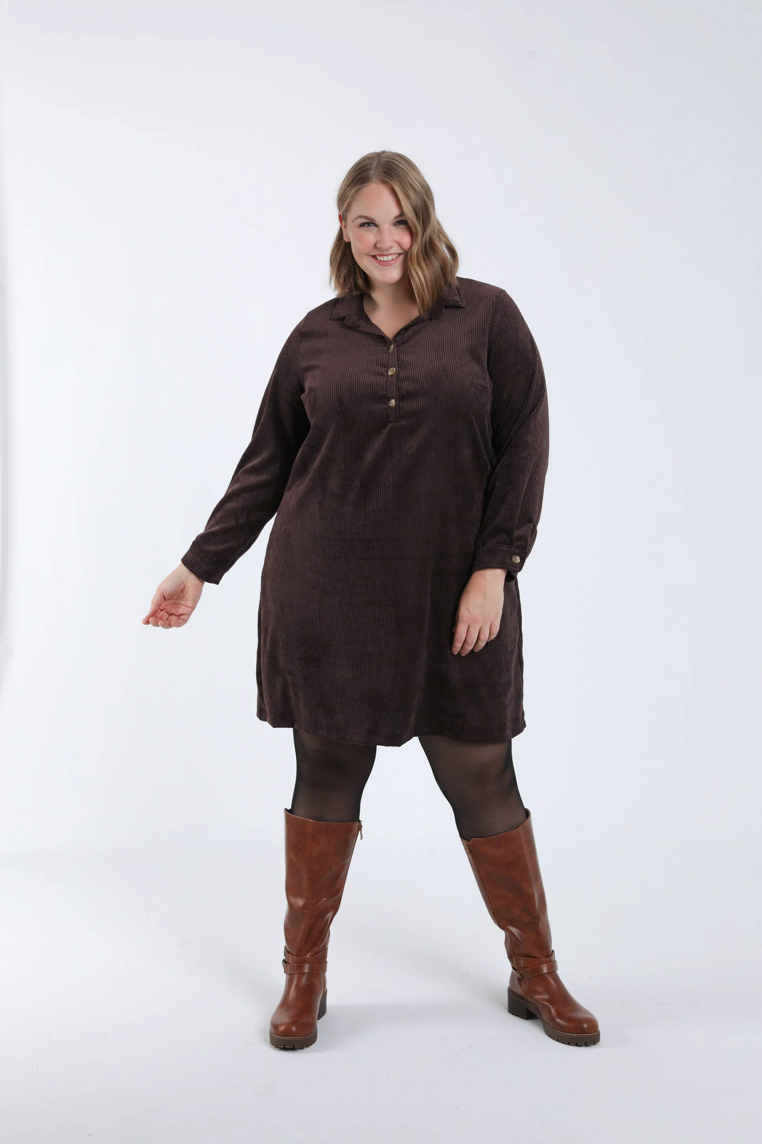 Robe courte unie en velours côtelé - Image 6