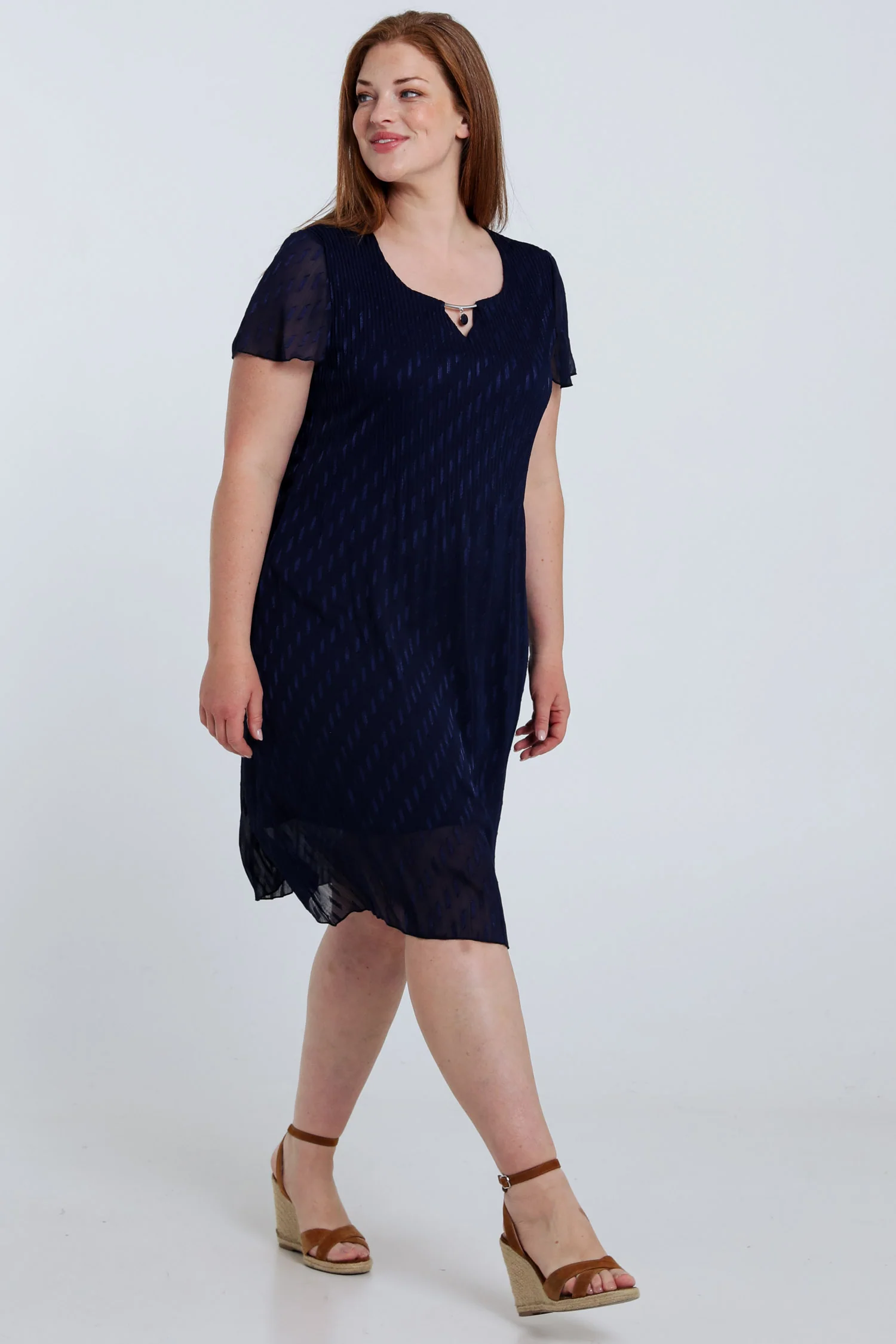 Robe courte unie en voile plissé - Image 8