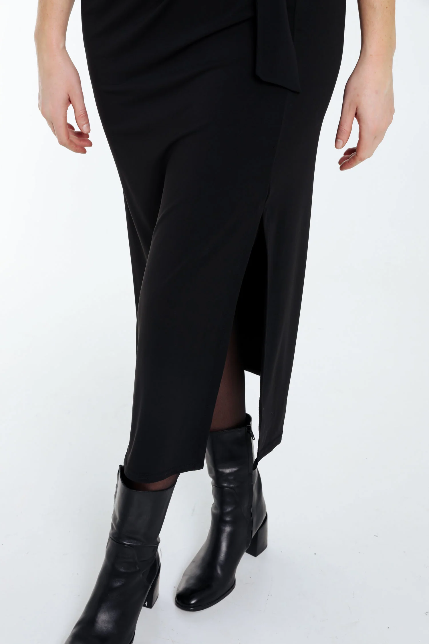 Robe en maille unie avec noeud - Image 5