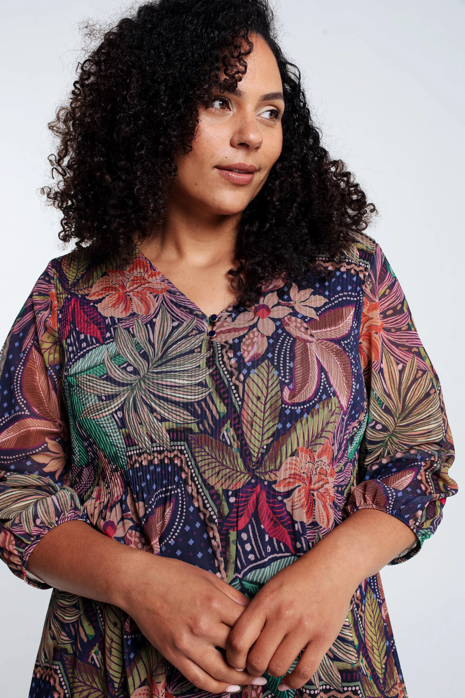 Robe en résille plissée - Image 3
