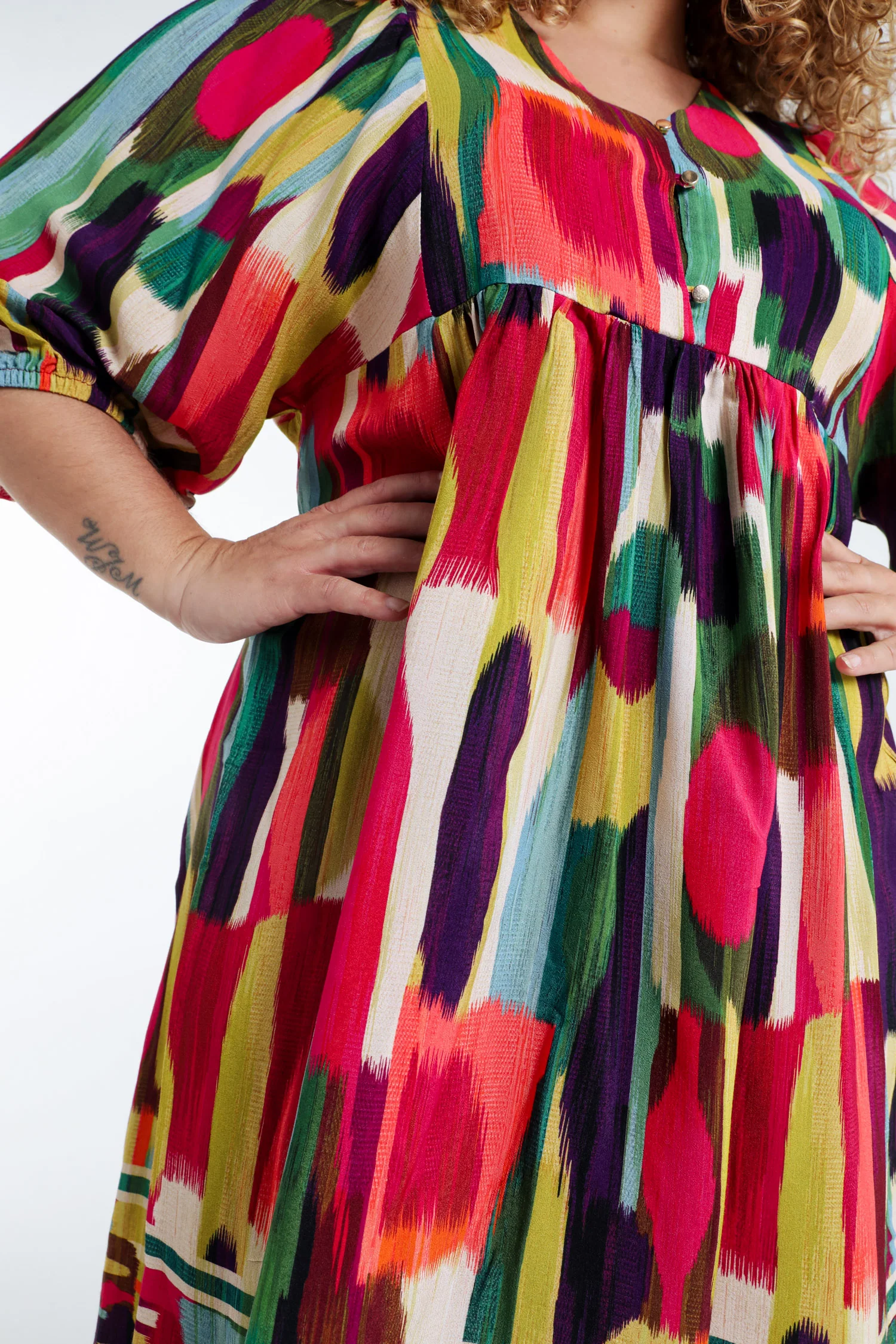 Robe en viscose imprimé graphique - Image 5