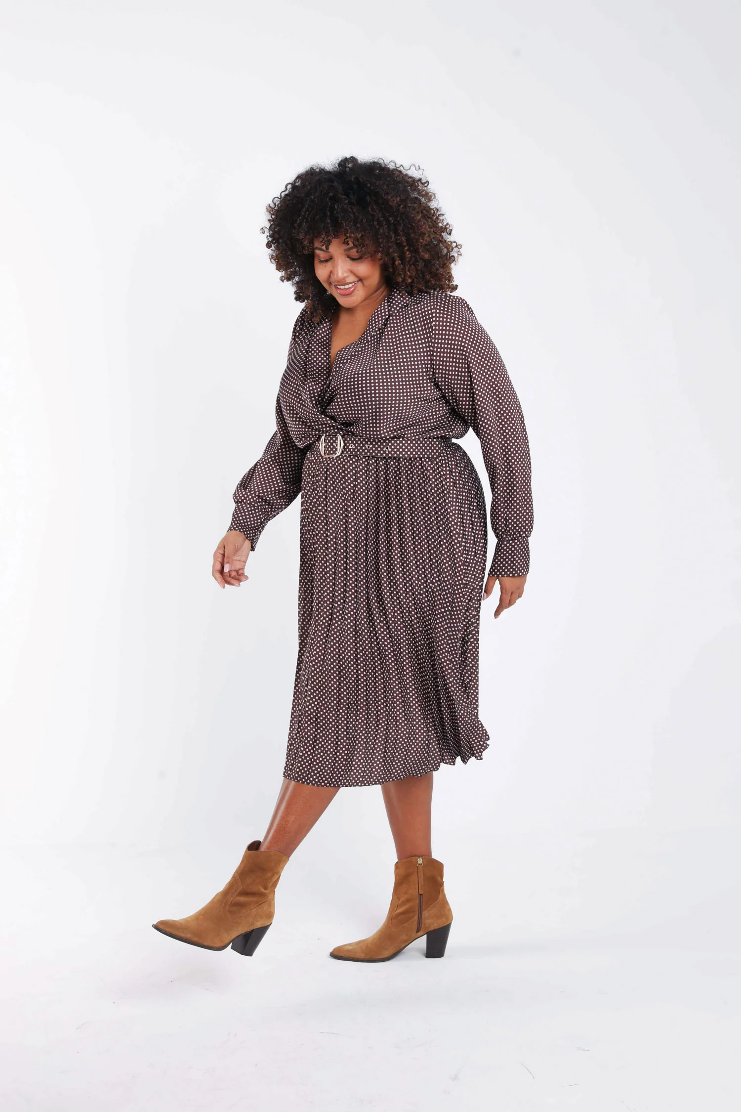 Robe longue satinée plissée à pois - Image 7