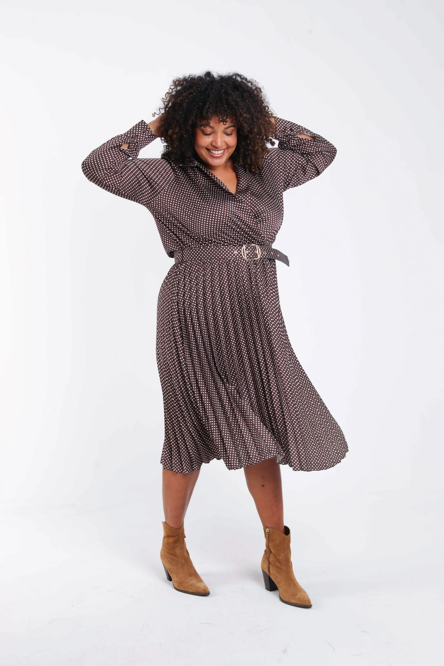 Robe longue satinée plissée à pois - Image 9
