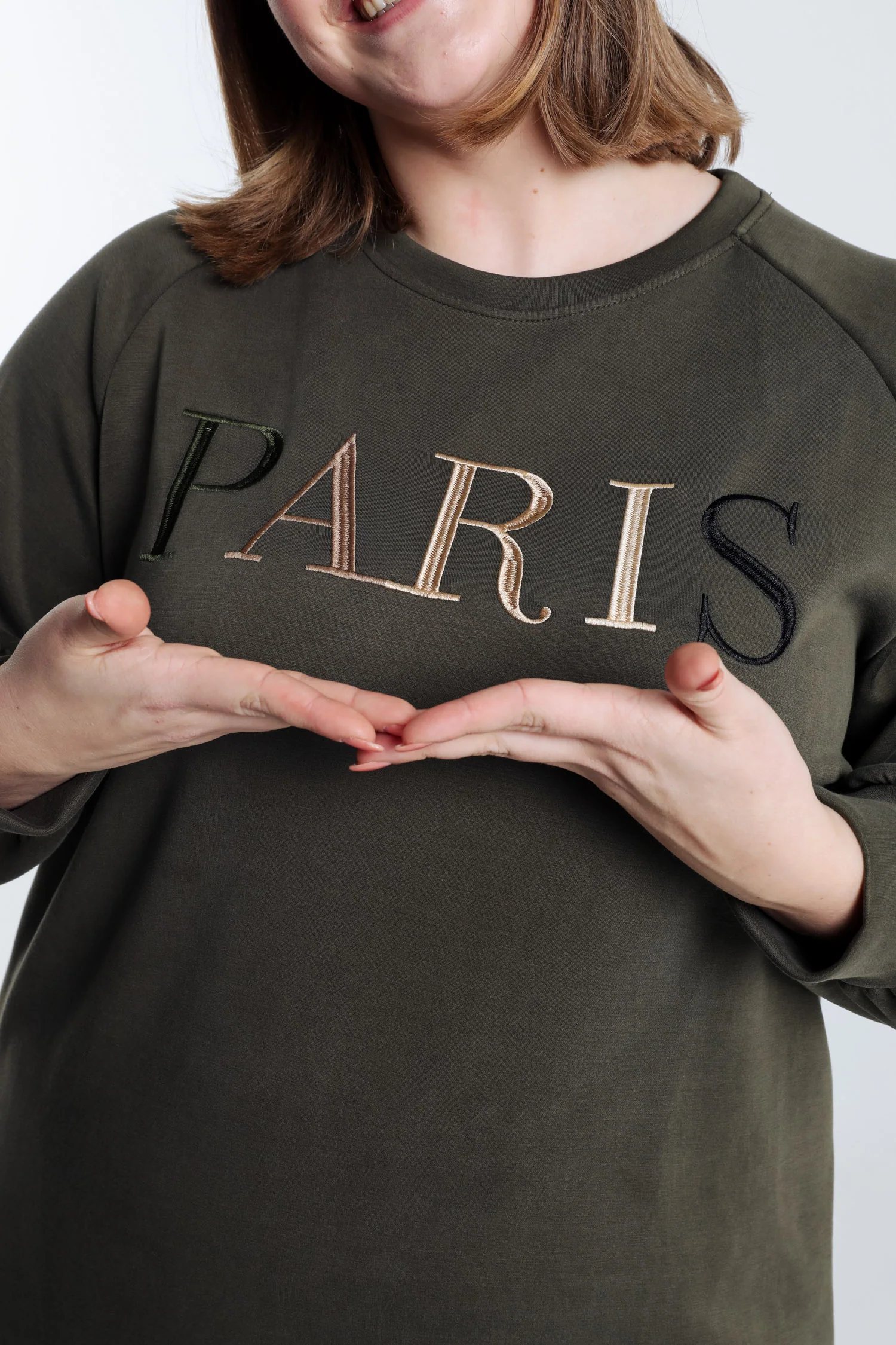 Robe sweat broderie Paris - Image 3