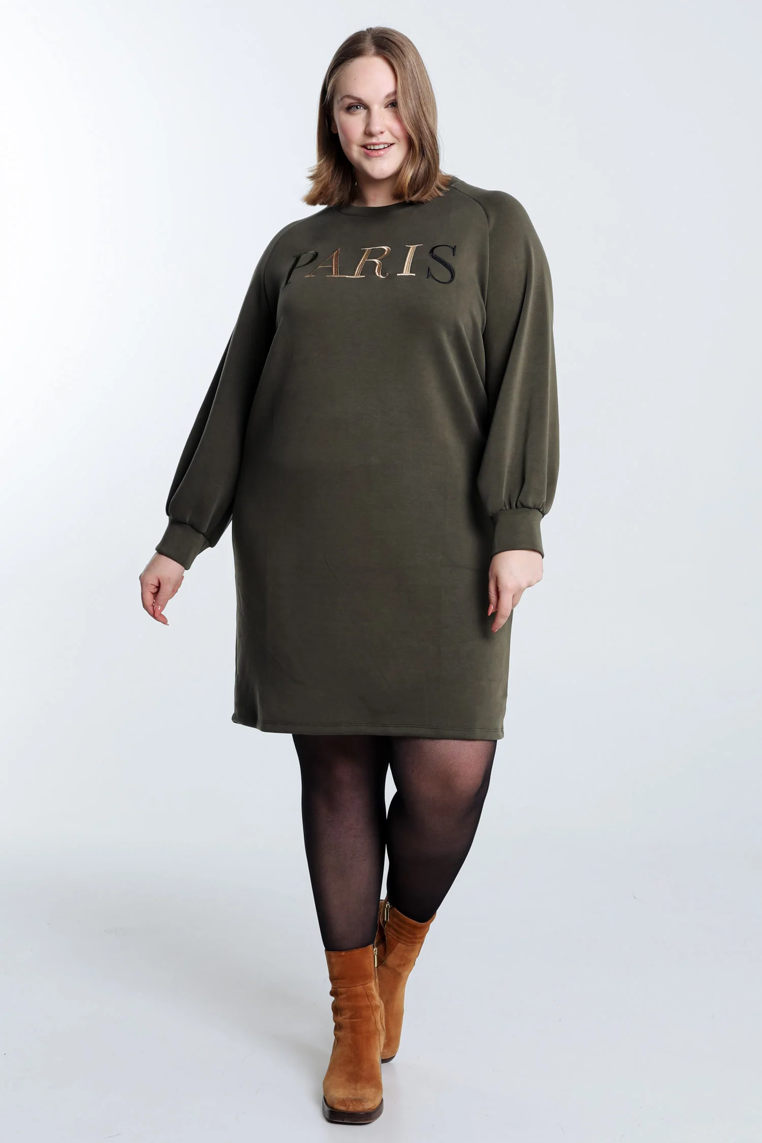 Robe sweat broderie Paris - Image 7