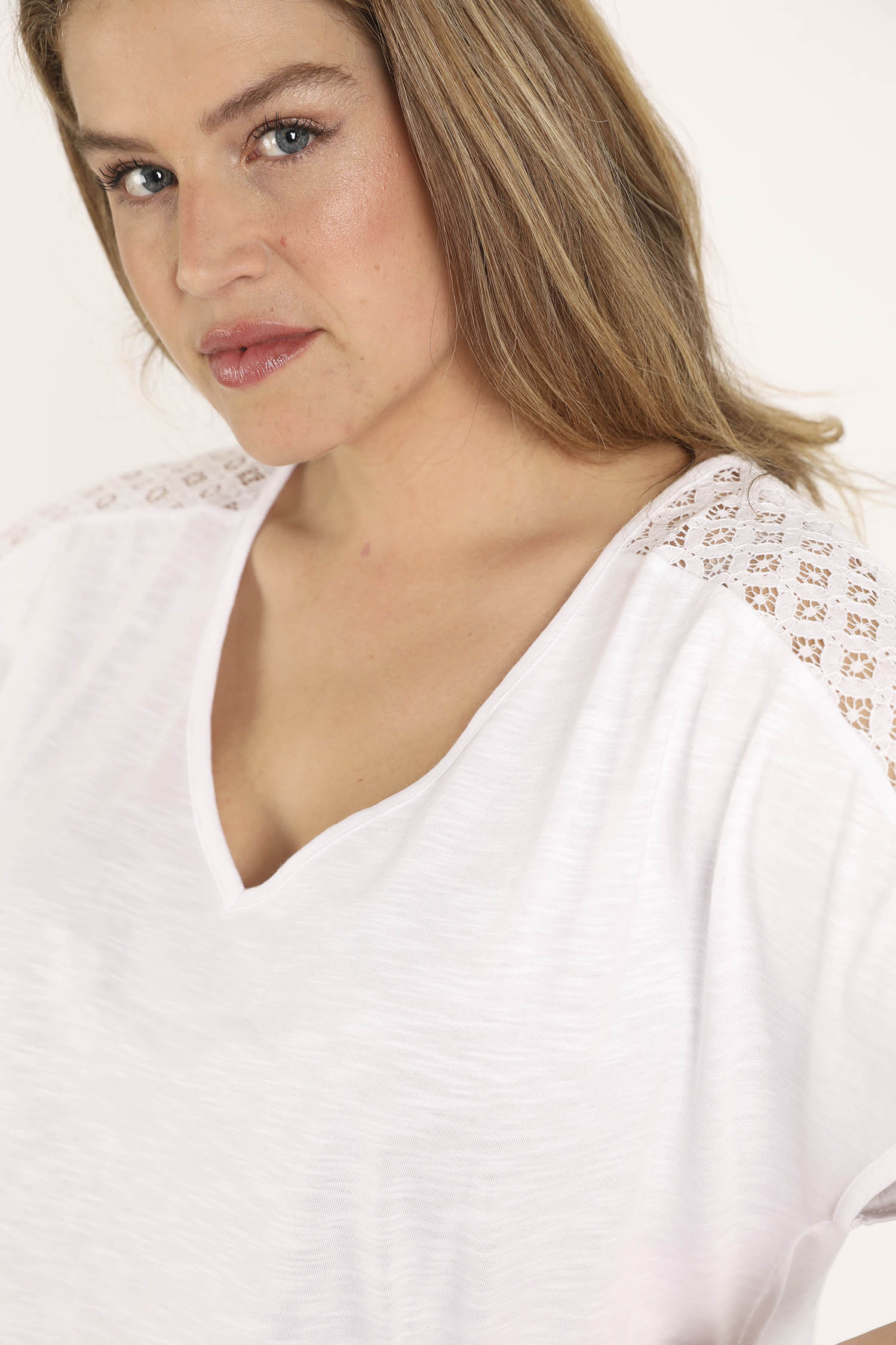 EXCLU SHEEGO - T-shirt en coton et viscose uni avec dentelle - Image 6