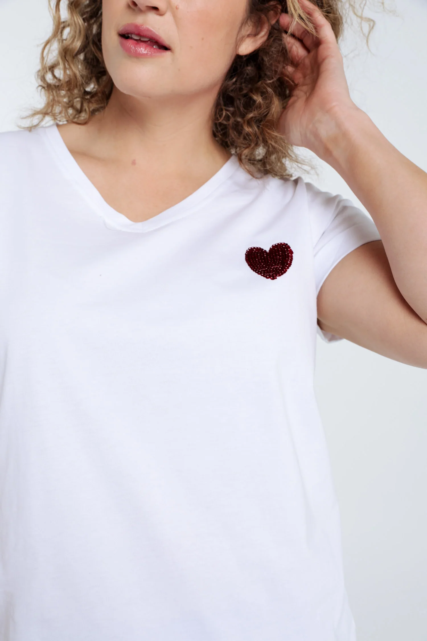 T-shirt en coton uni avec coeur en sequins - Image 3