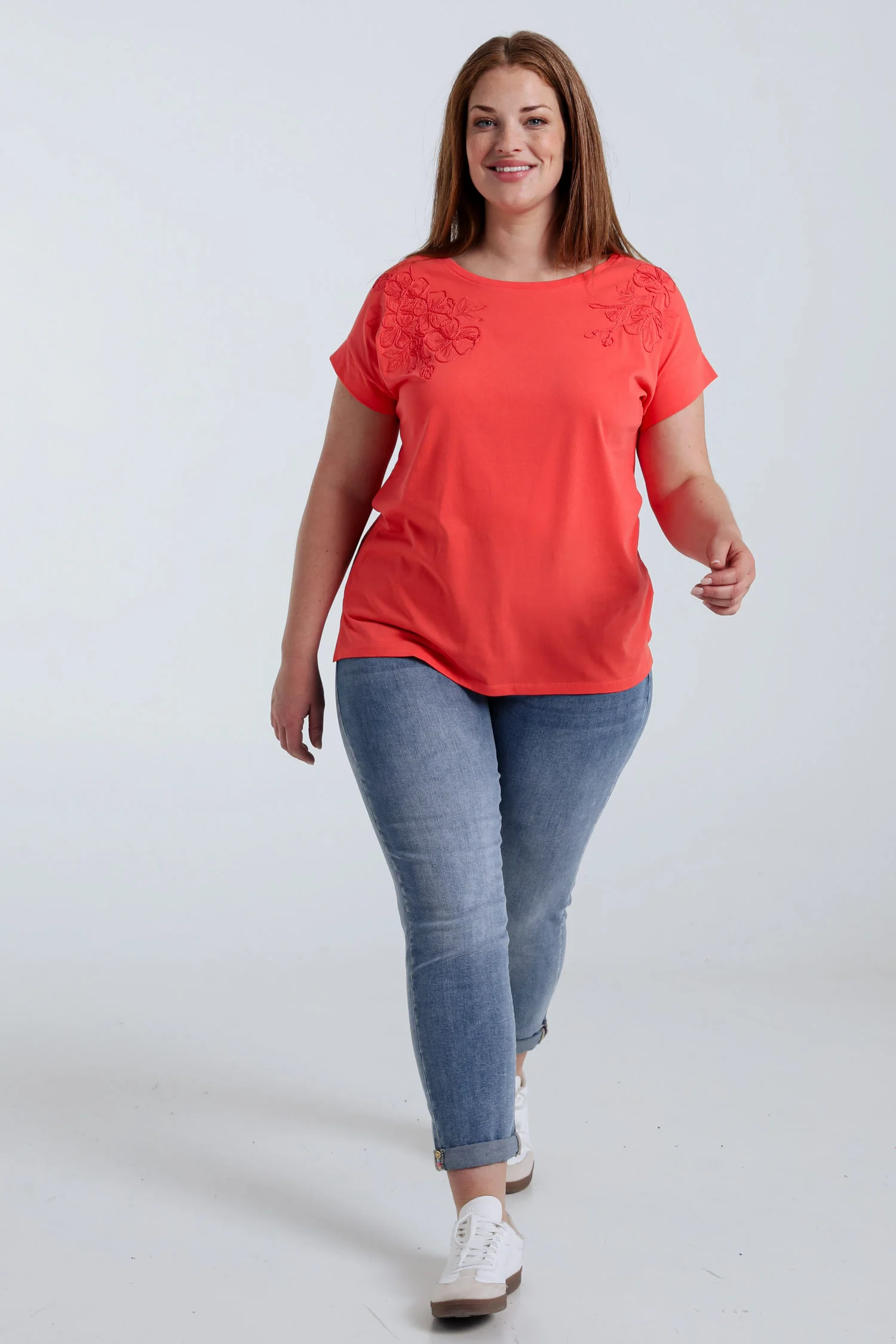 T-shirt en coton uni avec fleurs brodées - Image 20