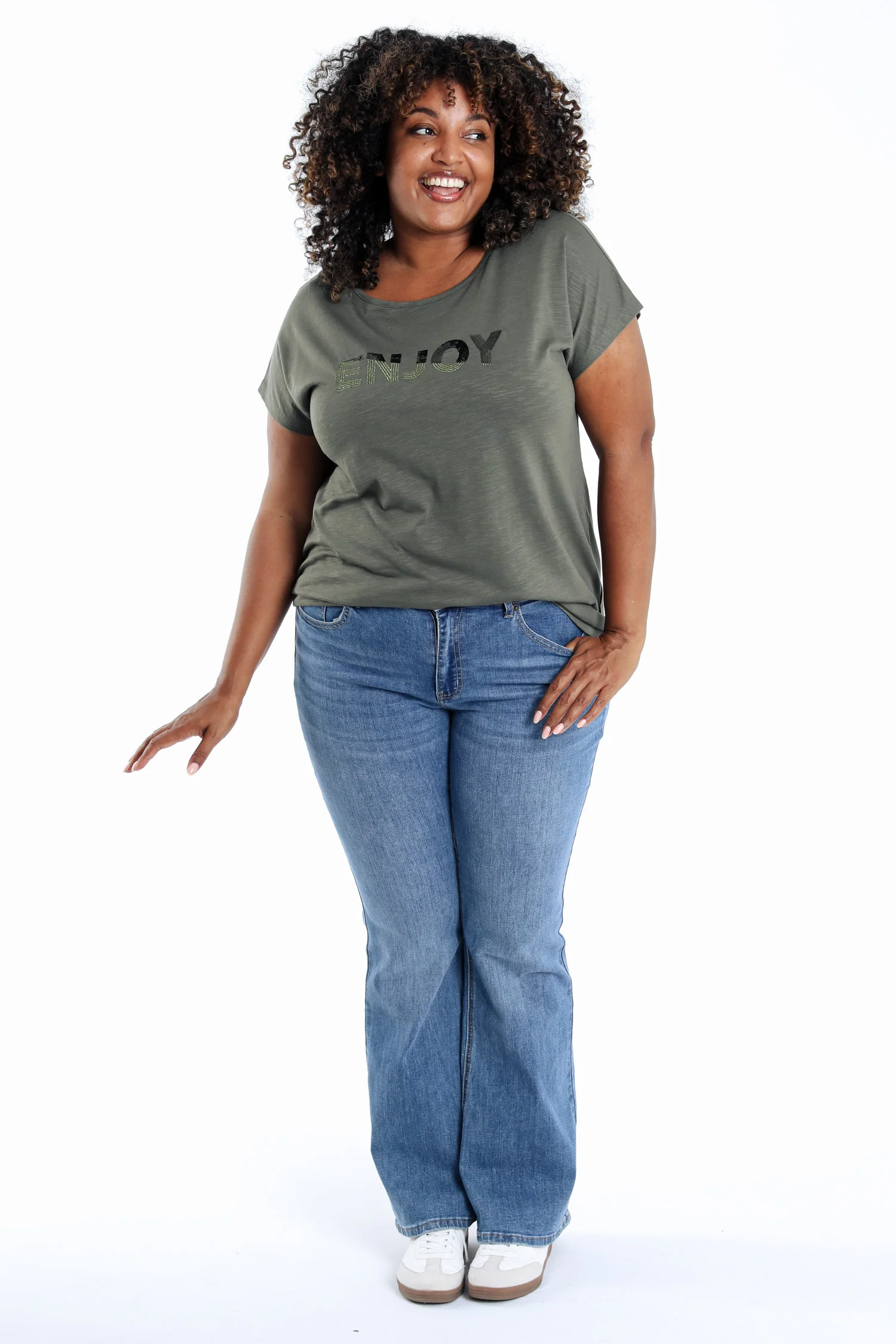 T-shirt en coton uni Enjoy en sequins - Image 19