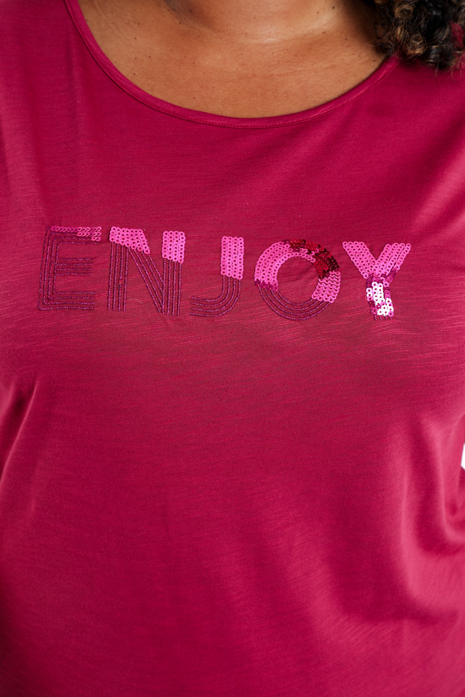 T-shirt en coton uni Enjoy en sequins - Image 6