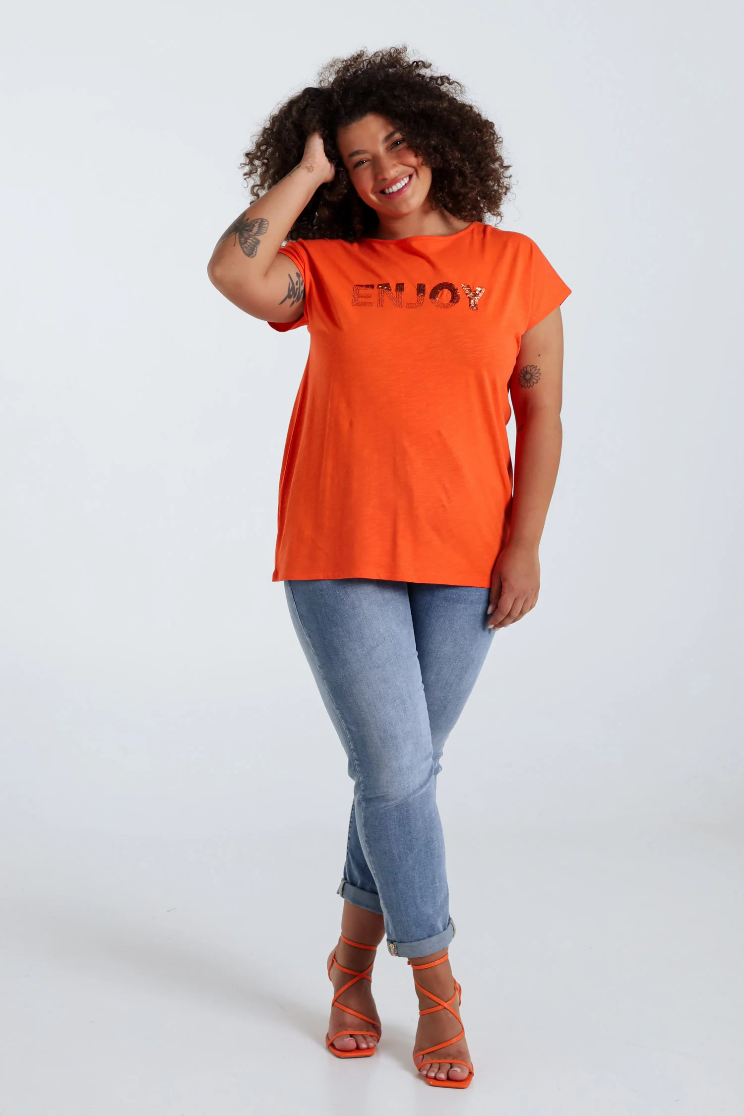T-shirt uni avec broderie Enjoy et sequins - Image 31