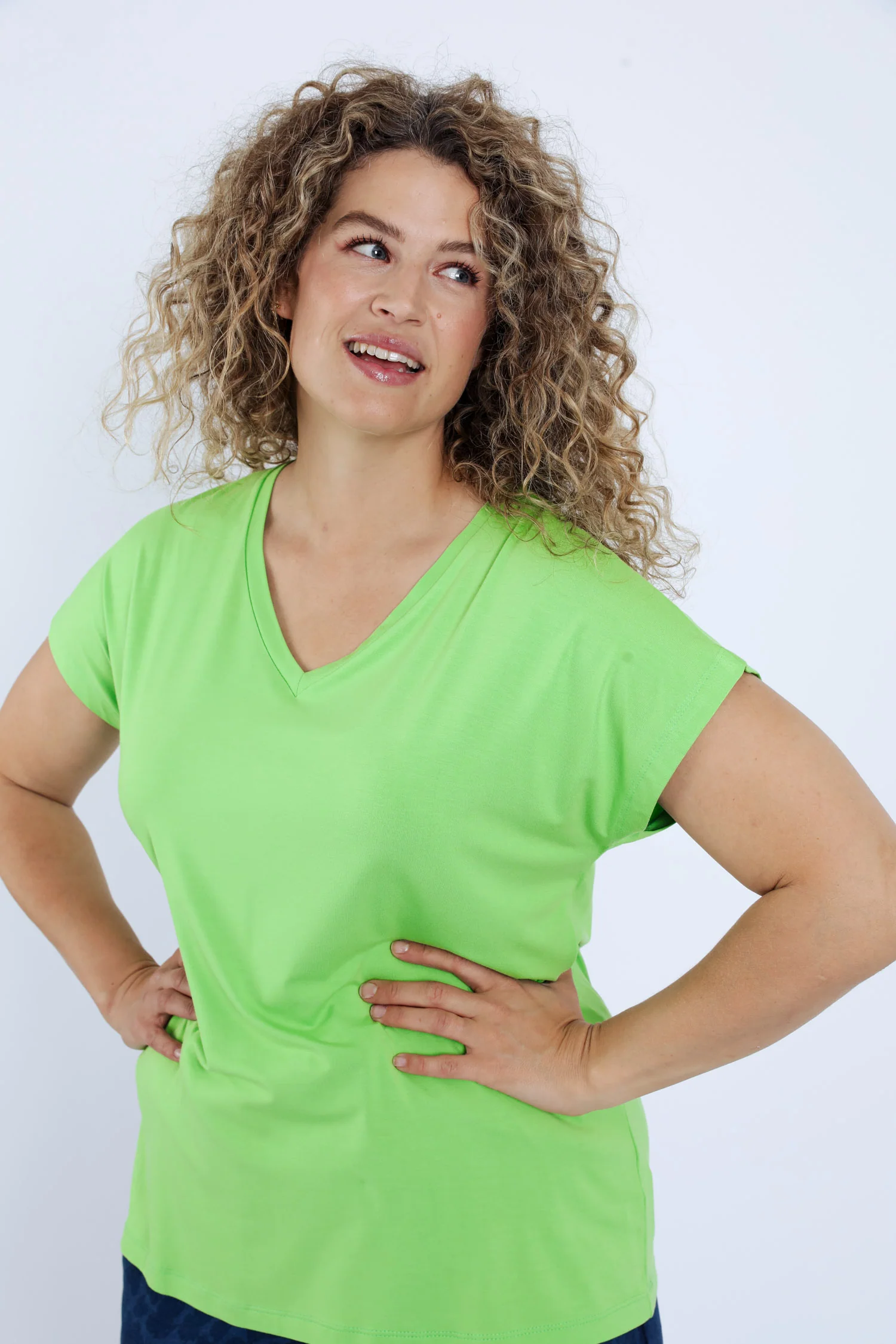 T-shirt uni en viscose - Image 36