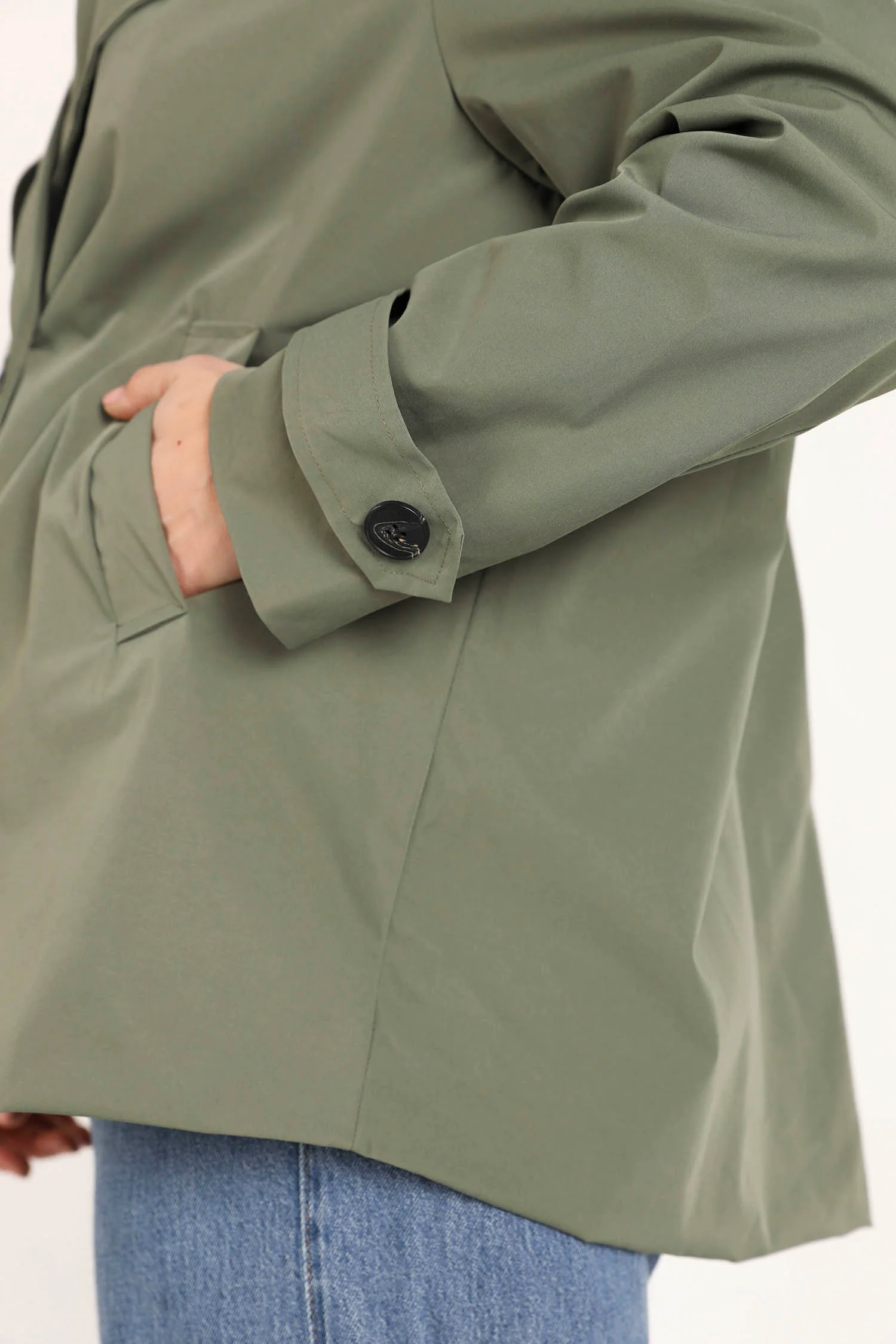 Trench court uni - Image 3