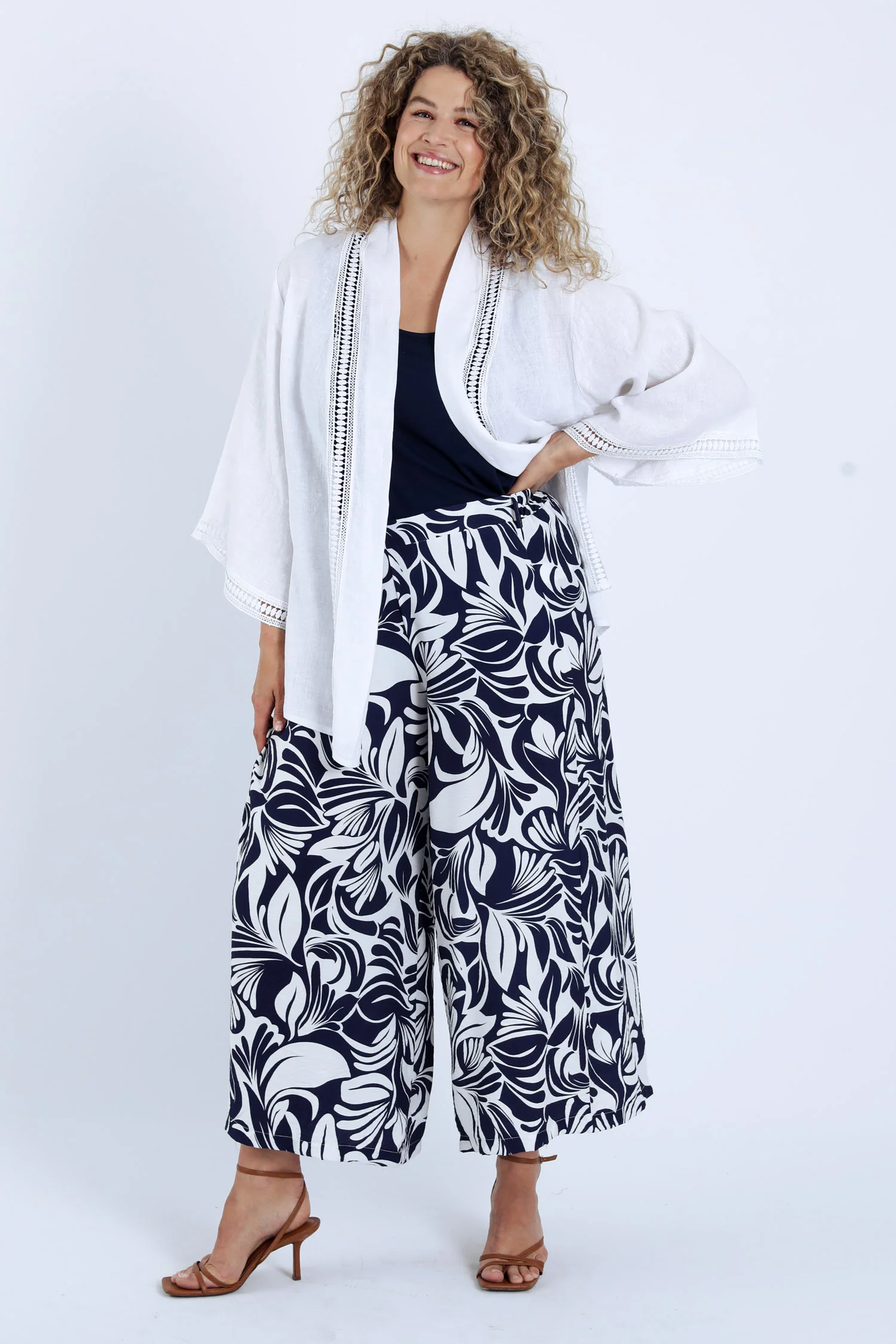 Veste en lin unie détail ajouré - Image 7